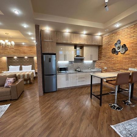 City Stay Апарт-Отель Алматы Bagian luar foto