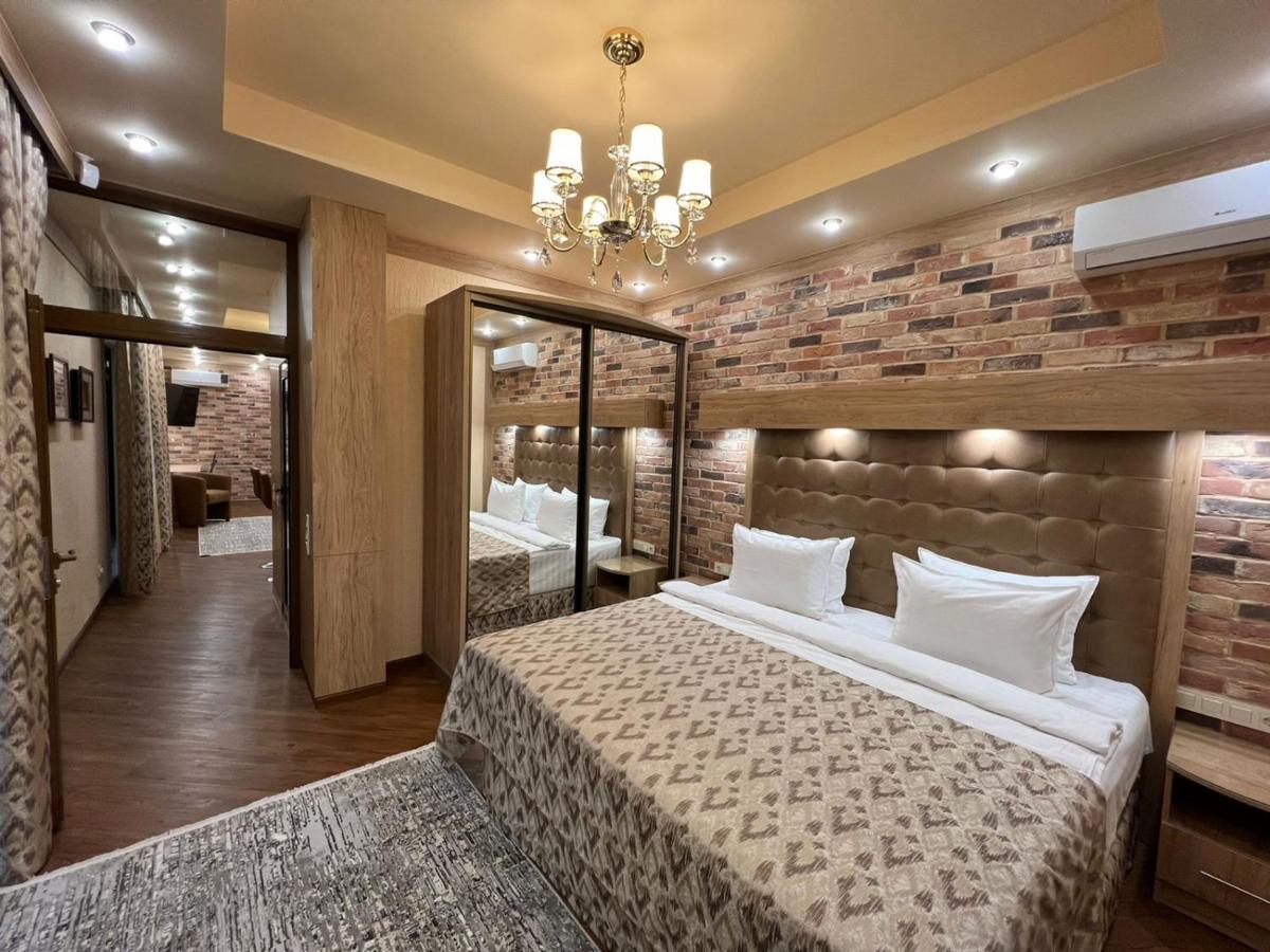City Stay Апарт-Отель Алматы Bagian luar foto