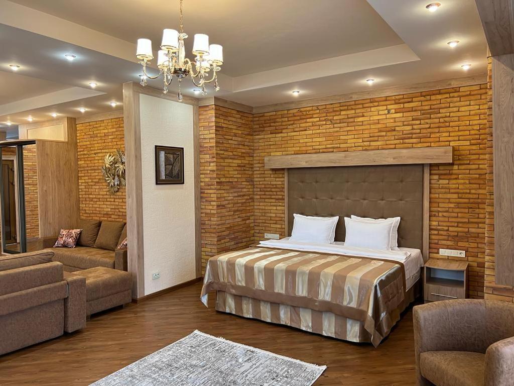 City Stay Апарт-Отель Алматы Bagian luar foto