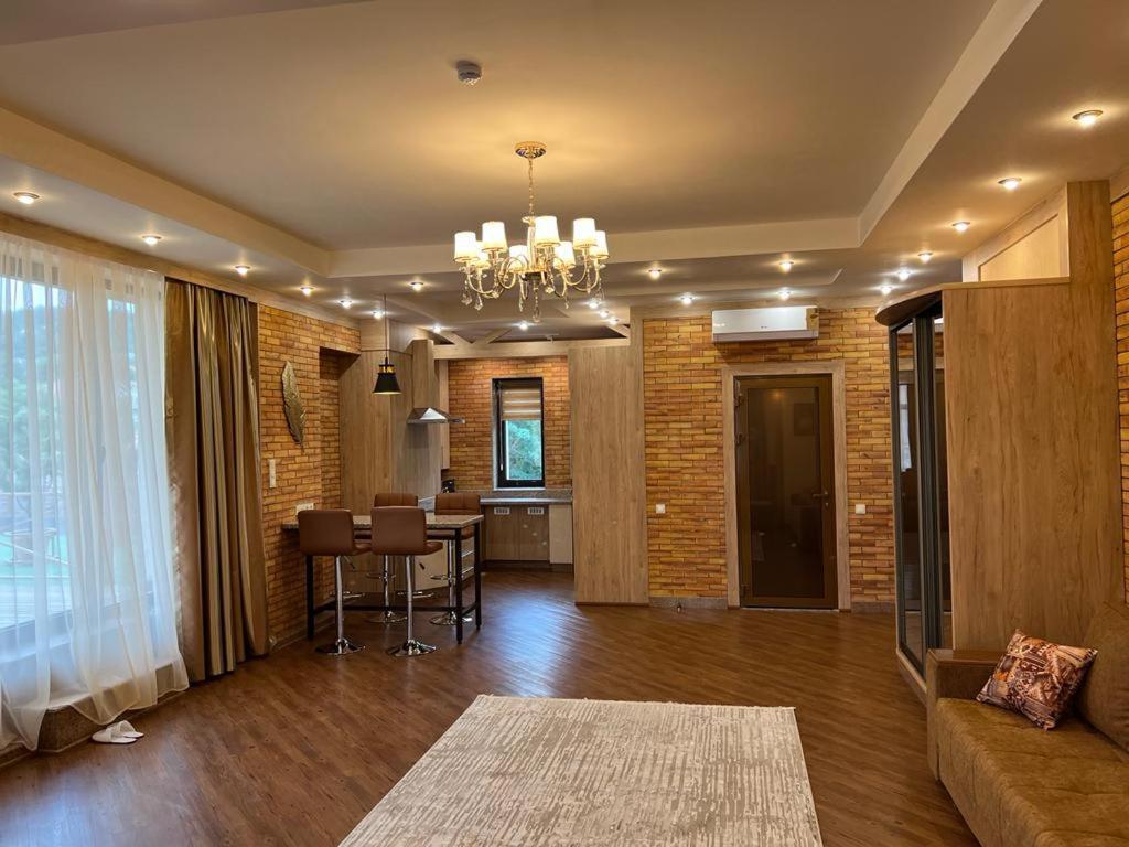 City Stay Апарт-Отель Алматы Bagian luar foto