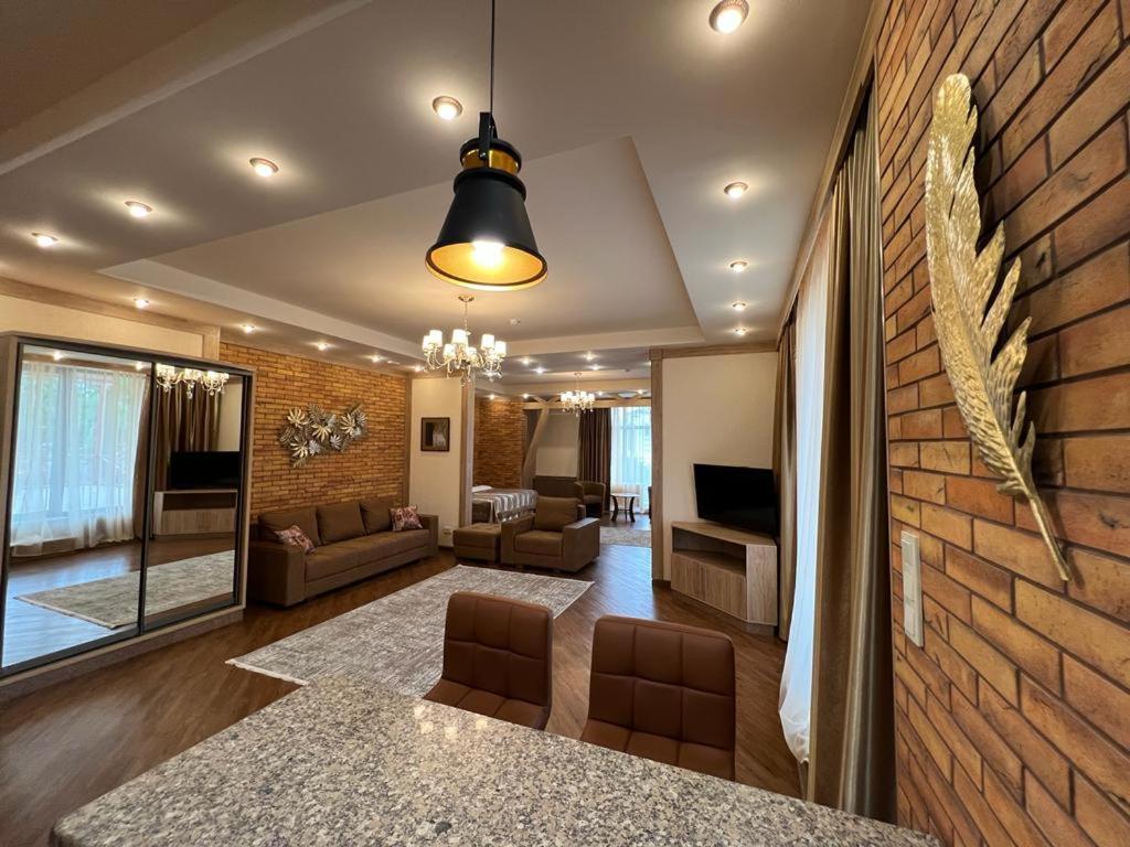 City Stay Апарт-Отель Алматы Bagian luar foto