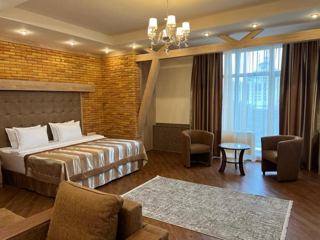 City Stay Апарт-Отель Алматы Bagian luar foto