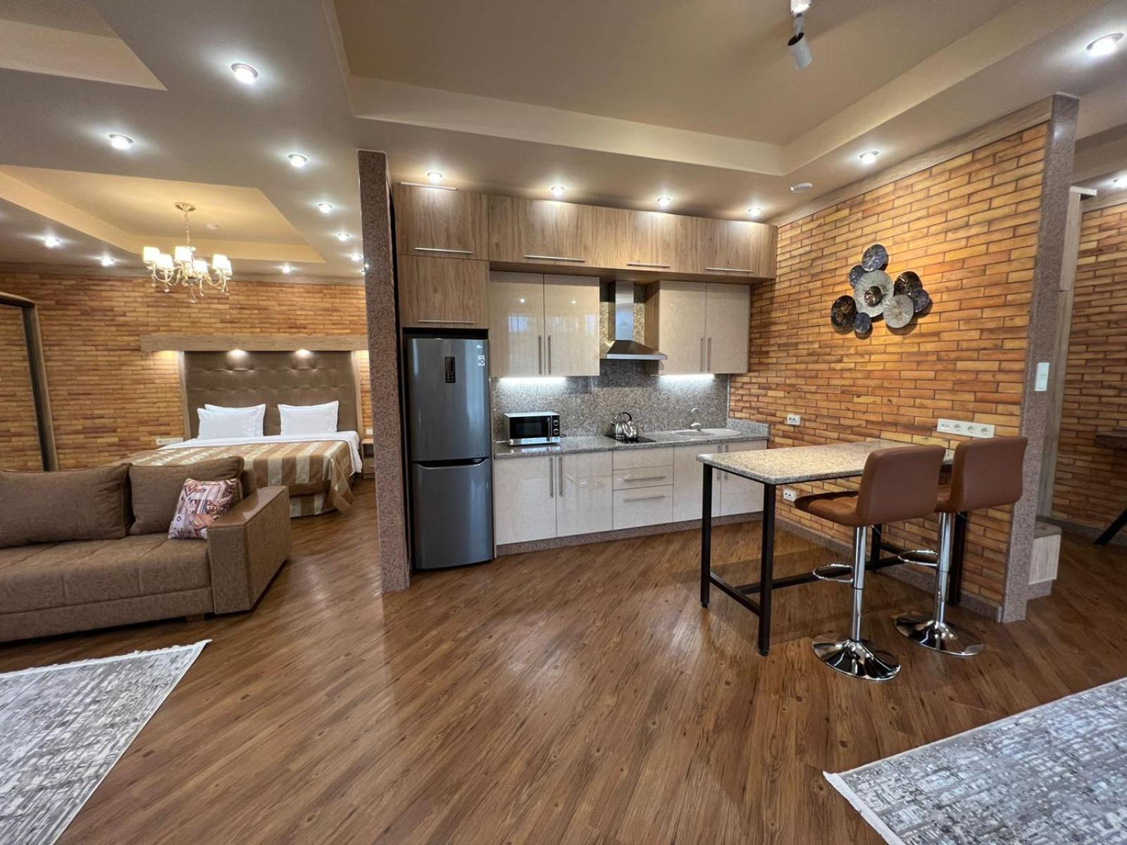 City Stay Апарт-Отель Алматы Bagian luar foto