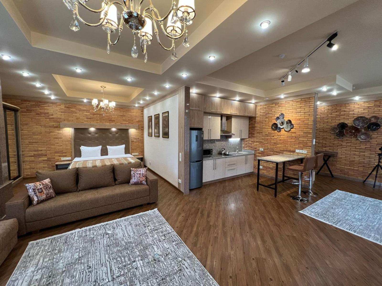 City Stay Апарт-Отель Алматы Bagian luar foto