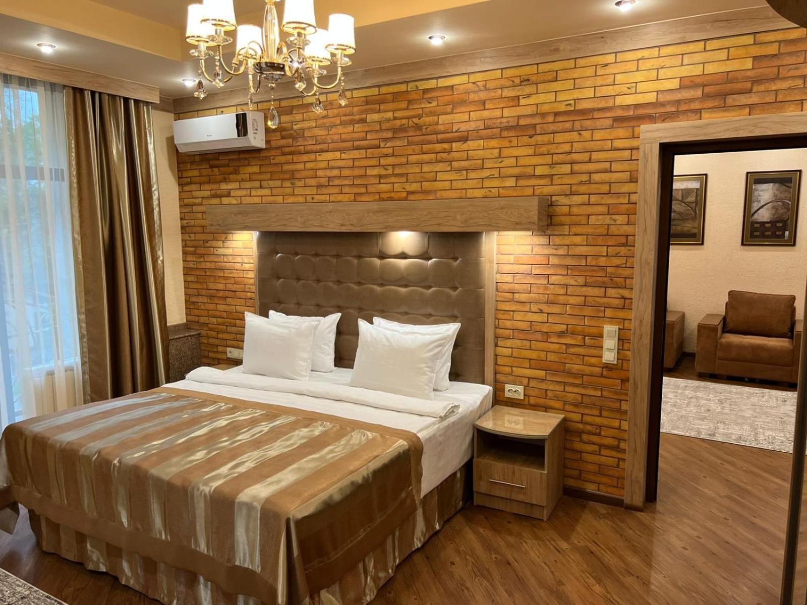 City Stay Апарт-Отель Алматы Bagian luar foto